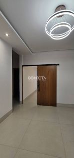 CASA A VENDA 3 QUARTOS SENDO 1 SUÍTE NO BAIRRO RESIDENCIAL VENEZA