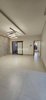CASA A VENDA 3 QUARTOS SENDO 1 SUÍTE NO BAIRRO RESIDENCIAL VENEZA