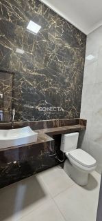 CASA A VENDA 3 QUARTOS SENDO 1 SUÍTE NO BAIRRO RESIDENCIAL VENEZA