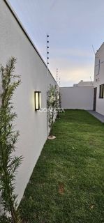 CASA A VENDA 3 QUARTOS SENDO 1 SUÍTE NO BAIRRO RESIDENCIAL VENEZA