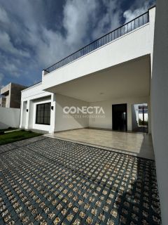 CASA Á VENDA COM 3 QUARTOS SENDO 1 SUÍTE NO BAIRRO