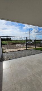 CASA Á VENDA COM 3 QUARTOS SENDO 1 SUÍTE NO BAIRRO