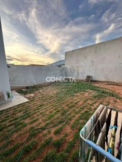 CASA PARA VENDER COM 3 QUARTOS SENDO 1 SUÍTE, NO BAIRRO MONTSERRAT