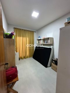 CASA PARA VENDER COM 3 QUARTOS SENDO 1 SUÍTE, NO BAIRRO MONTSERRAT