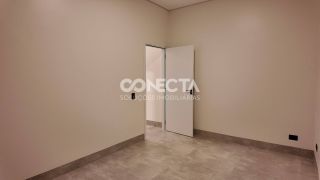 CASA A VENDA NO BAIRRO JARDIM ARAGUAIA, COM 3 QUARTOS SENDO UMA SUITE MASTER COM CLOSET.