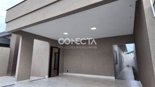 CASA A VENDA NO BAIRRO JARDIM ARAGUAIA, COM 3 QUARTOS SENDO UMA SUITE MASTER COM CLOSET.