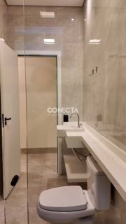 CASA A VENDA NO BAIRRO JARDIM ARAGUAIA, COM 3 QUARTOS SENDO UMA SUITE MASTER COM CLOSET.
