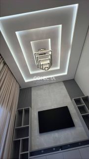 CASA NO BAIRRO JARDIM ITALIA, SEMI MOBILIADA COM OTIMA LOCALIZAÇÃO,COM 3 QUARTOS E 4 BANHEIROS.
