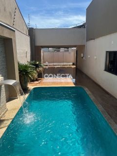 CASA (COM ENERGIA SOLAR) À VENDA no Bairro Lírios do Campo, Nova Mutum/MT