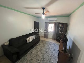 CASA (COM ENERGIA SOLAR) À VENDA no Bairro Lírios do Campo, Nova Mutum/MT