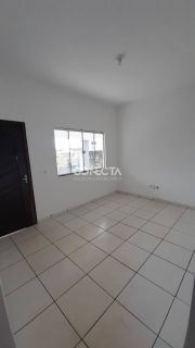 CASA Á VENDA NO BAIRRO ARARA  AZUL, DOIS QUARTOS.