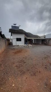 CASA Á VENDA NO BAIRRO ARARA  AZUL, DOIS QUARTOS.