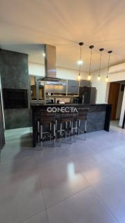 CASA DISPONÍVEL PARA  VENDA NO BAIRRO MONTSERRAT, TRÊS QUARTOS,SENDO UM SUÍTE.