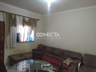 CASA Á VENDA NO BAIRRO FLOR DO CERRADO,DOIS QUARTOS E SENDO UMA SUÍTE.