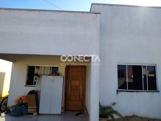 CASA Á VENDA NO BAIRRO FLOR DO CERRADO,DOIS QUARTOS E SENDO UMA SUÍTE.