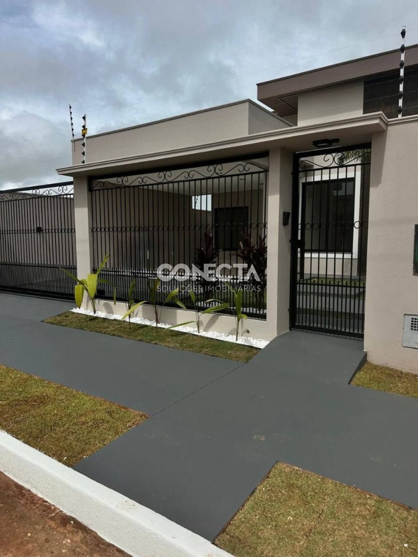 Casa Para Vender com 3 quartos 1 suíte no bairro Residencial Veneza em Nova Mutum MT