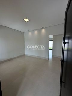 Casa Para Vender com 3 quartos 1 suíte no bairro Residencial Veneza em Nova Mutum MT