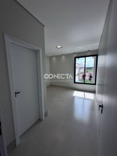 Casa Para Vender com 3 quartos 1 suíte no bairro Residencial Veneza em Nova Mutum MT