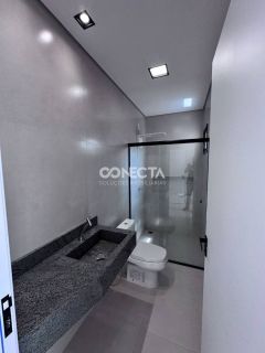 Casa Para Vender com 3 quartos 1 suíte no bairro Residencial Veneza em Nova Mutum MT