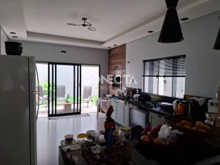 Casa à venda no Montserrat em Nova Mutum com 3 quartos (1 suíte) e churrasqueira