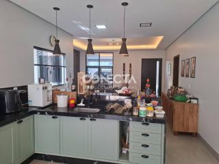 Casa à venda no Montserrat em Nova Mutum com 3 quartos (1 suíte) e churrasqueira