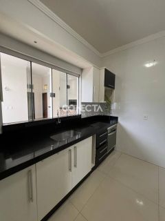 Casa Para Vender com 3 quartos 1 suítes no bairro Residencial Flamboyant  em Nova Mutum MT