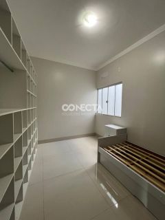 Casa Para Vender com 3 quartos 1 suítes no bairro Residencial Flamboyant  em Nova Mutum MT