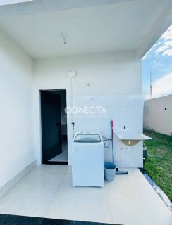 Casa Com piscina Para Vender com 3 quartos 1 suítes no bairro Montserrat em Nova Mutum MT