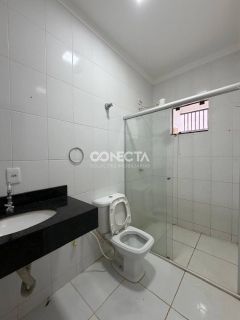 Casa Para Vender com 3 quartos sendo  1 suíte no bairro Lírios do Campo em Nova Mutum MT
