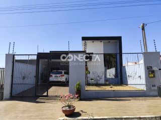 Casa Para Vender com piscina com 4 quartos sendo 2 suítes no bairro Jardim Araguaia 1 em Nova Mutum MT