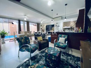 Duas Casas de Alto Padrão Com Piscina em um Único Terreno no Residencial das Acácias Nova Mutum MT