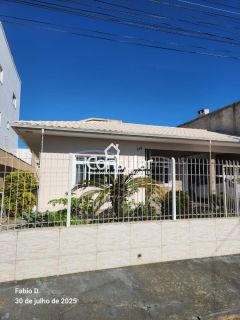 Casa Para Vender com 3 quartos no bairro Ponte do Imaruim em Palhoça