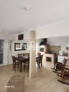 Casa Para Alugar no bairro Aririú em Palhoça