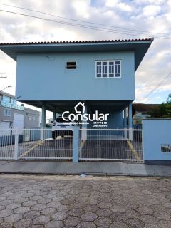 Apartamento Para Alugar com 2 quartos no bairro Centro em Palhoça