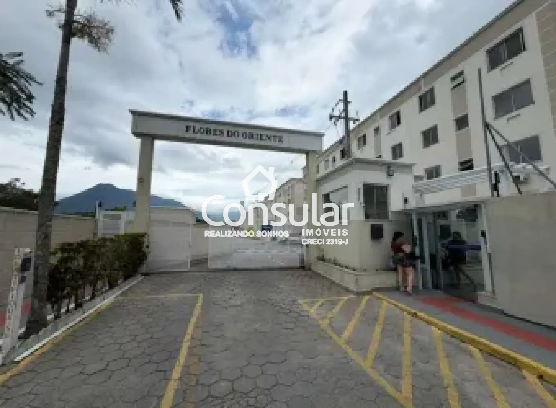 Apartamento Para Alugar com 2 quartos no bairro Aririú em Palhoça