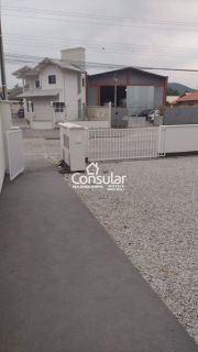 Sobrado Para Alugar com 2 quartos no bairro Aririú em Palhoça