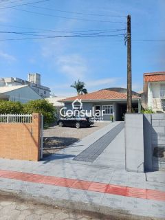 Casa Para Alugar com 3 quartos no bairro Ponte do Imaruim em Palhoça