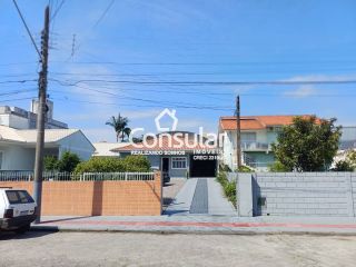 Casa Para Alugar com 3 quartos no bairro Ponte do Imaruim em Palhoça
