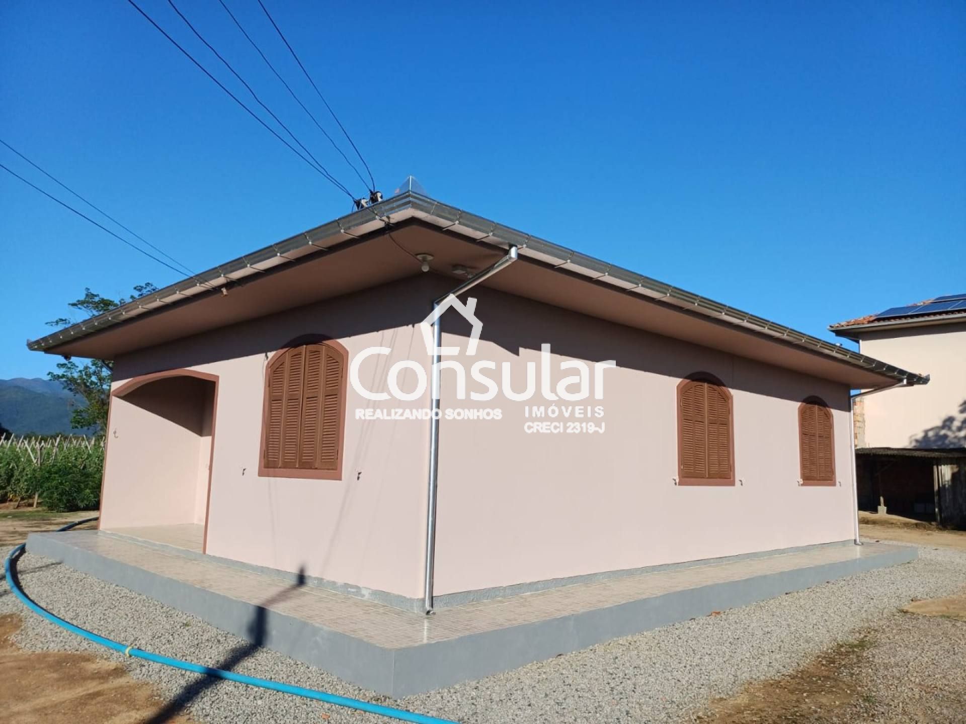 Casa Para Alugar com 3 quartos no bairro Aririú em Palhoça