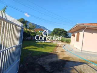 Casa Para Alugar com 3 quartos no bairro Aririú em Palhoça