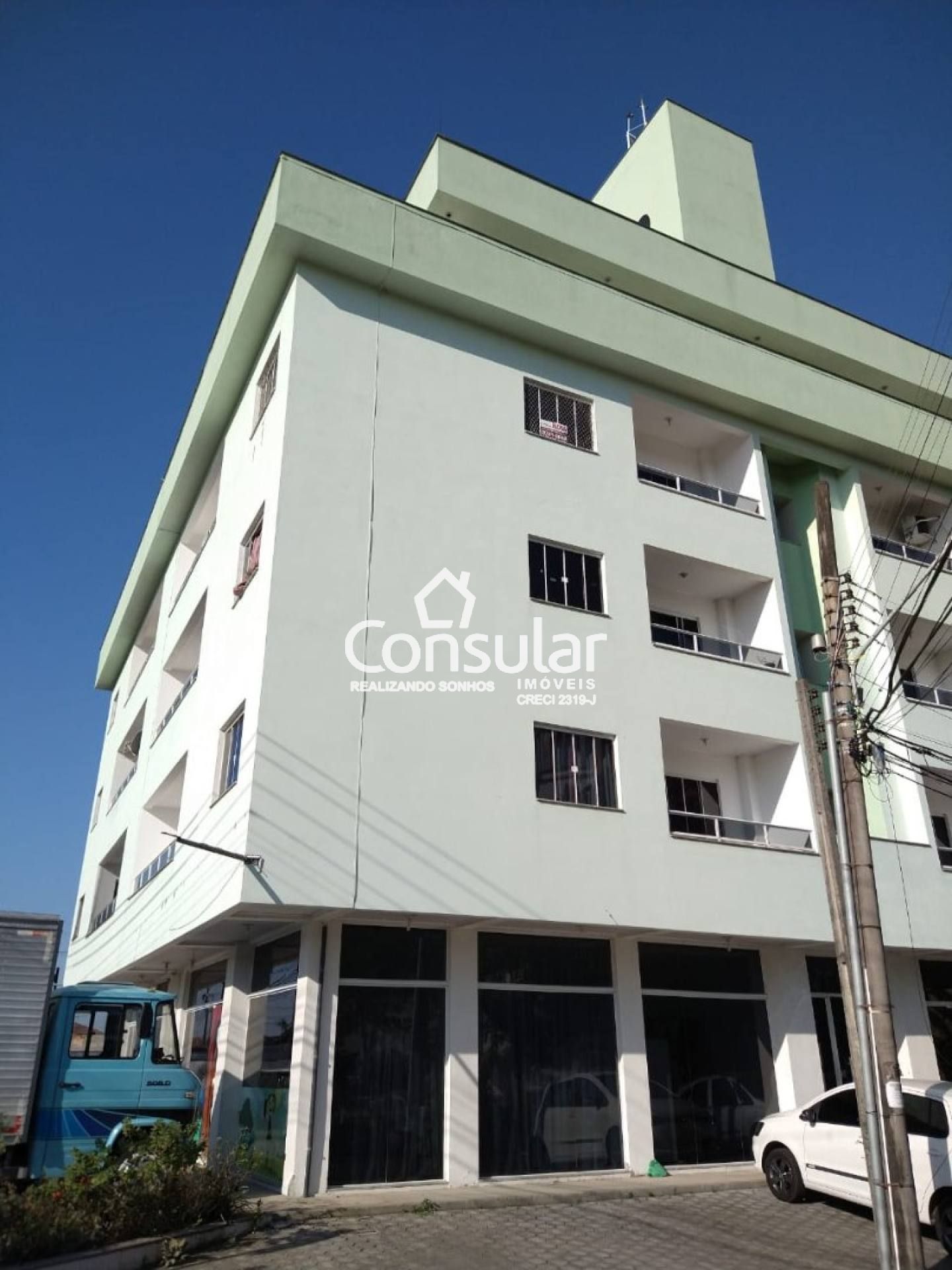 Apartamento Para Alugar com 3 quartos 1 suítes no bairro Aririú em Palhoça