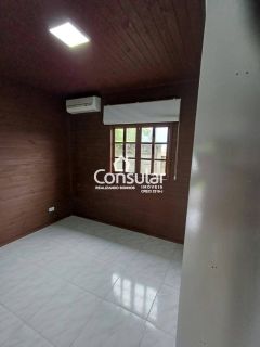 CASA COM PISCINA E ÁREA EXTERNA PARA ALUGAR NO BAIRRO ARIRIÚ