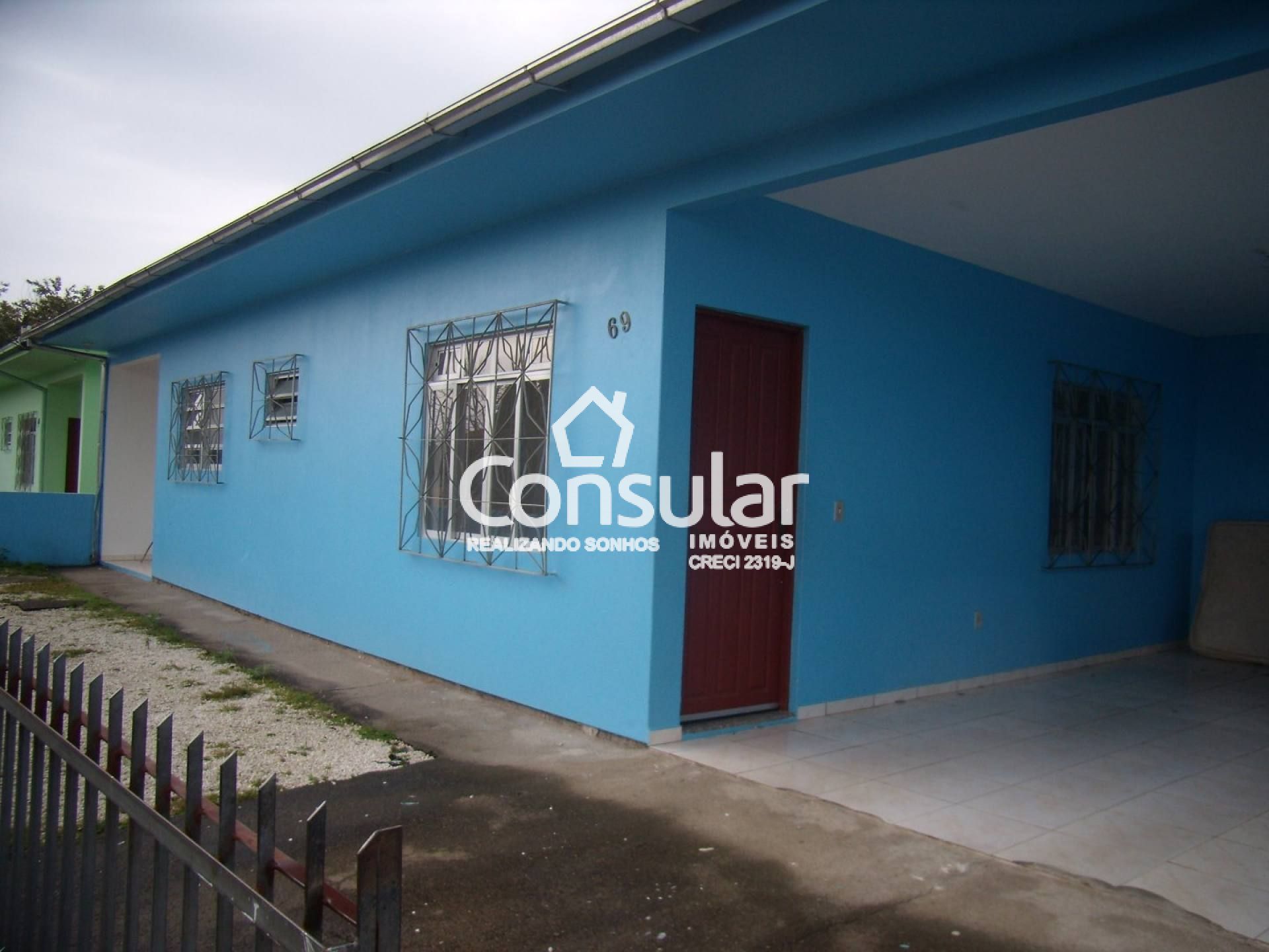 Casa com 2 quartos para alugar no bairro aririu