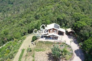 SÍTIO COM CASA ESPAÇOSA E ACONCHEGANTE A VENDA EM PAULO LOPES