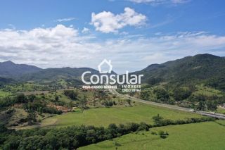 SÍTIO COM CASA ESPAÇOSA E ACONCHEGANTE A VENDA EM PAULO LOPES