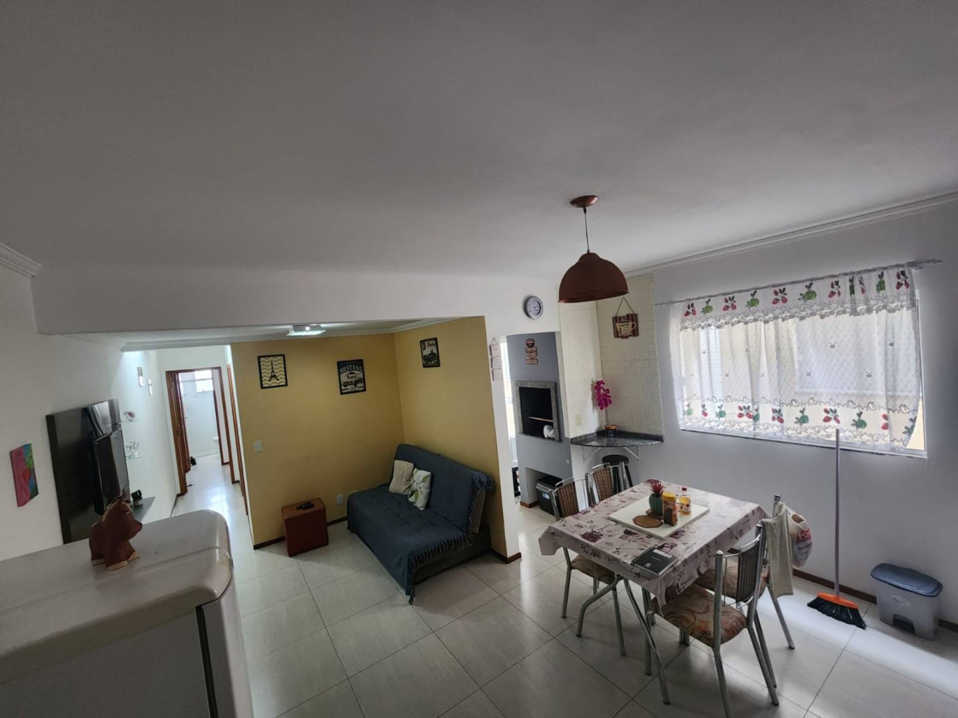 VENDO APARTAMENTO EM INGLESES