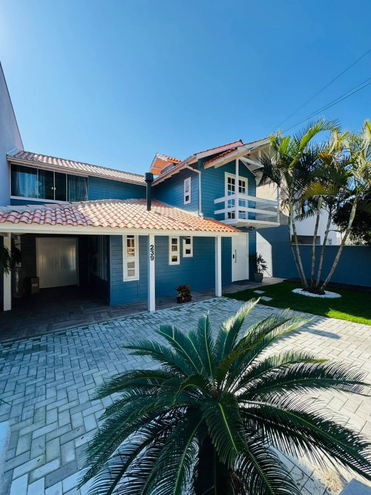 BELISSIMA CASA MISTA A VENDA