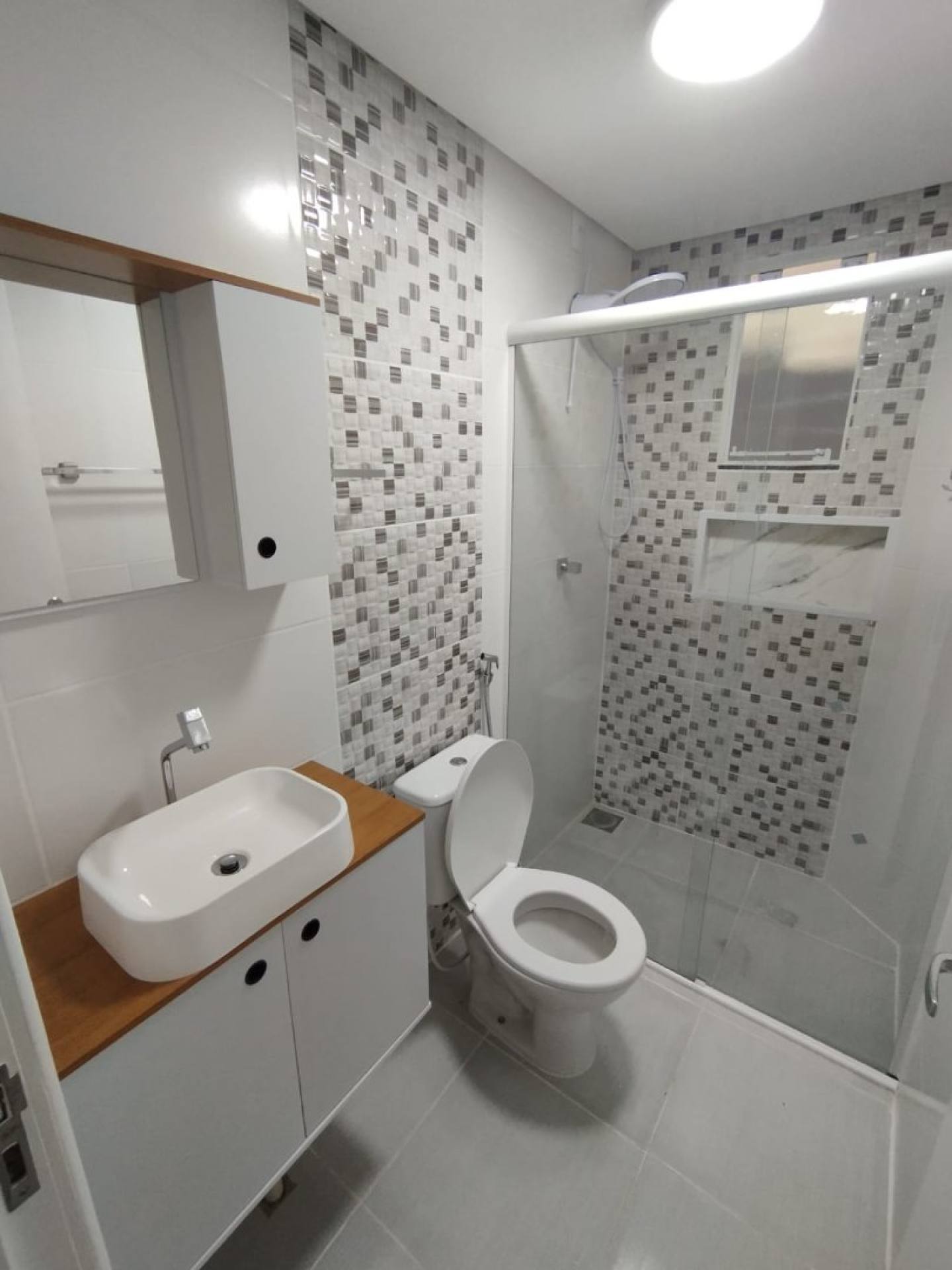 VENDO APTO TÉRREO EM INGLESES