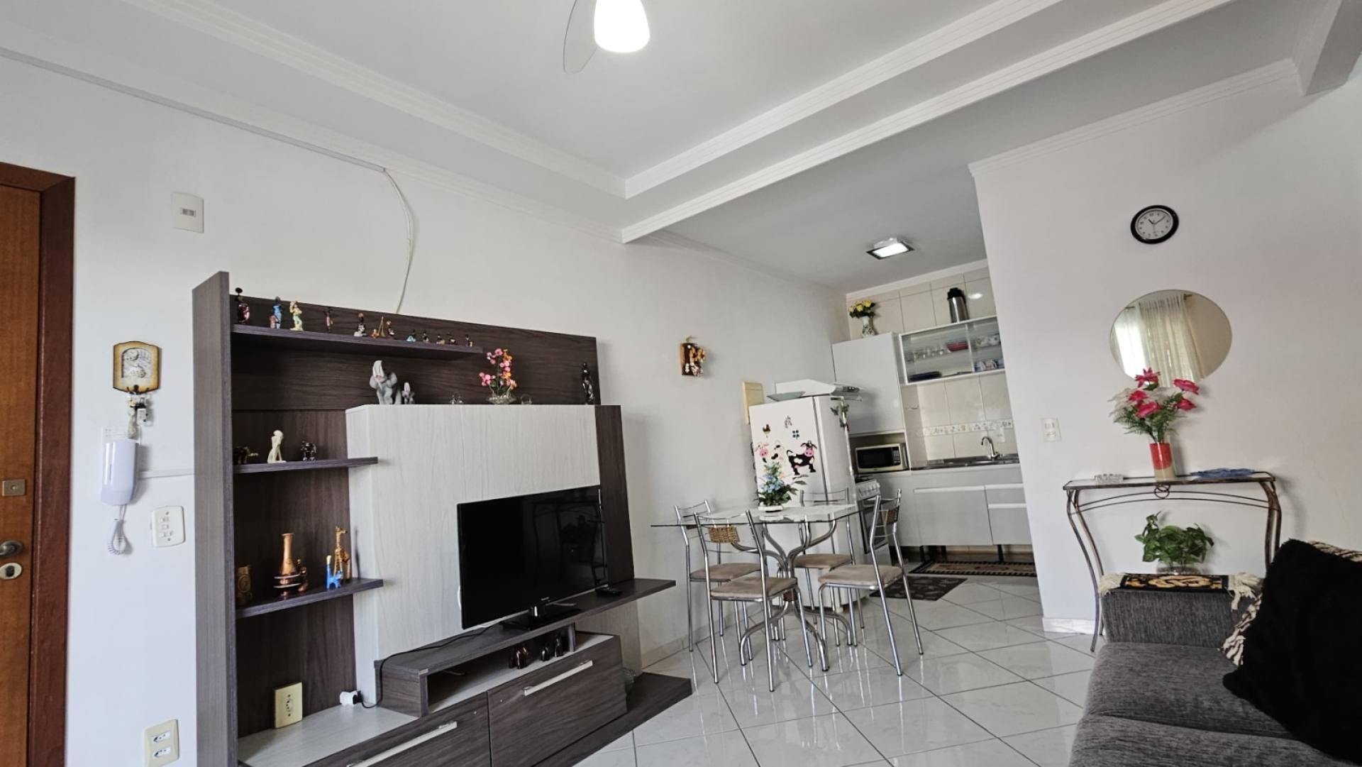 VENDA APARTAMENTO EM INGLESES