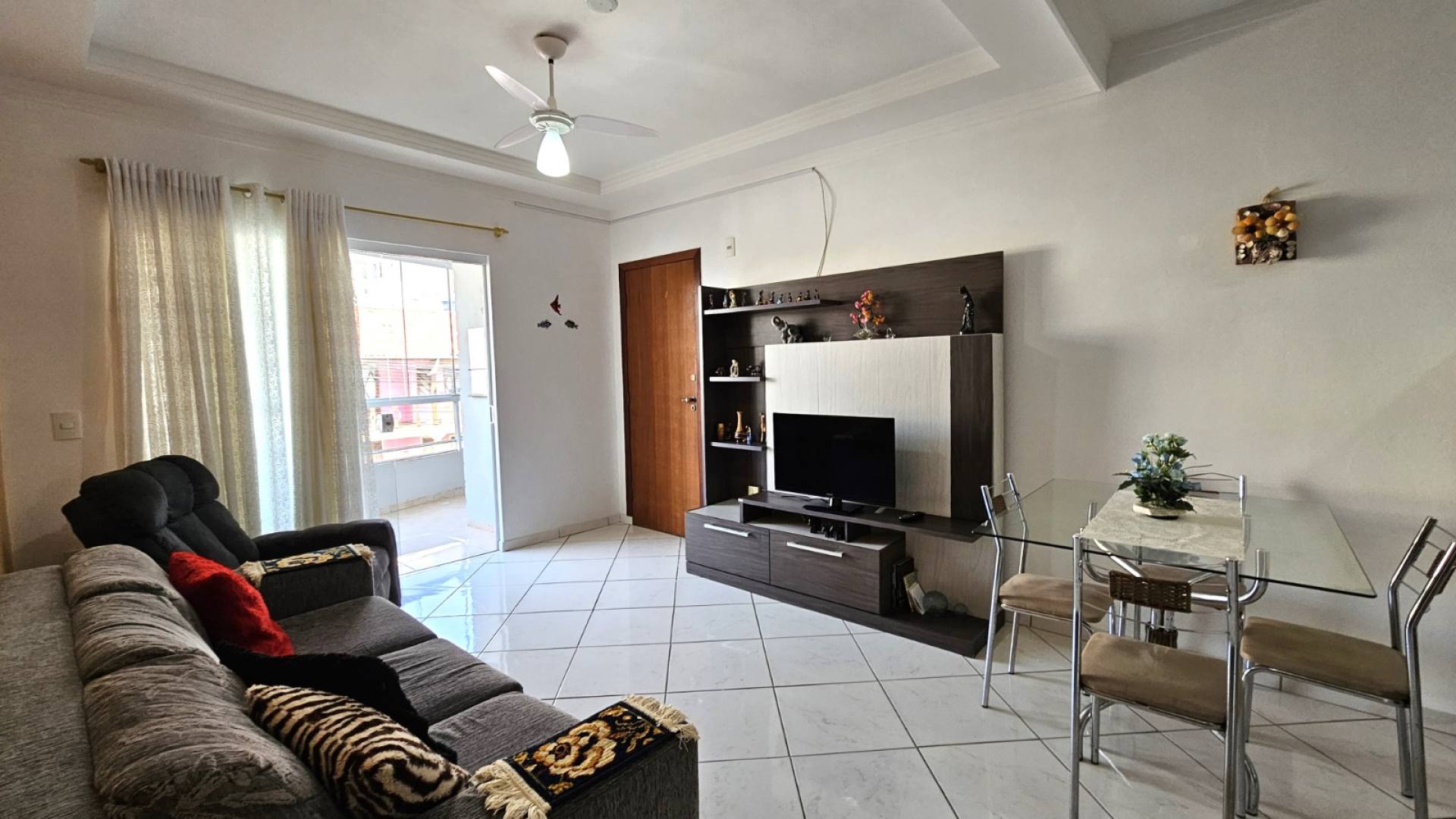 VENDA APARTAMENTO EM INGLESES